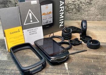 Ordinateur de vélo haut de gamme Garmin EDGE 1040 SOLAR avec charge multibande GNSS