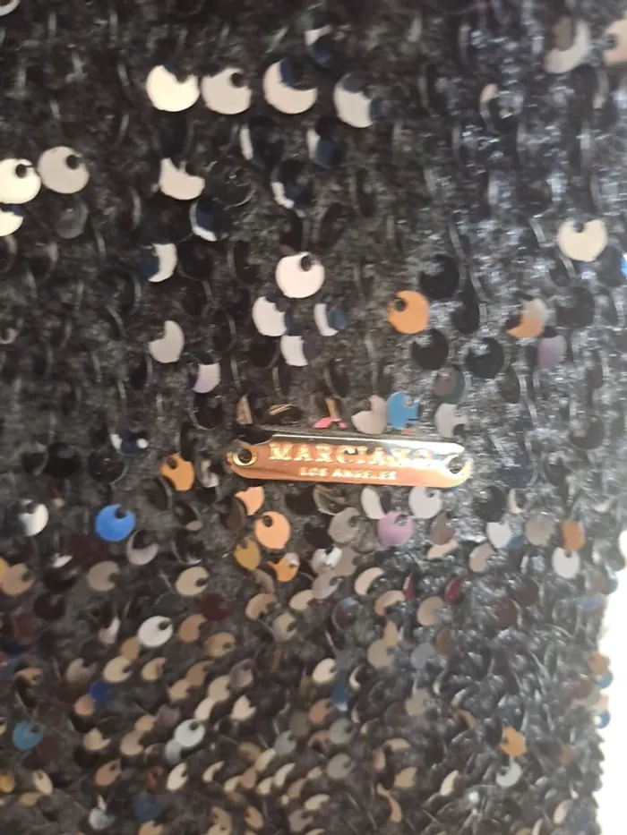 Robe à paillettes - photo numéro 4