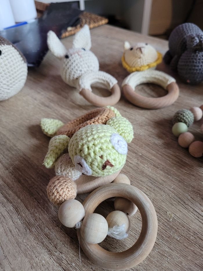 Jeux baby  en bois et crochet - photo numéro 3