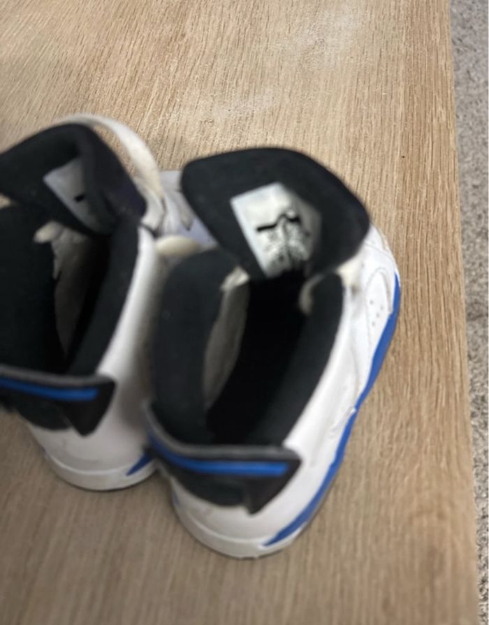 Basket Jordan taille 19 - photo numéro 3