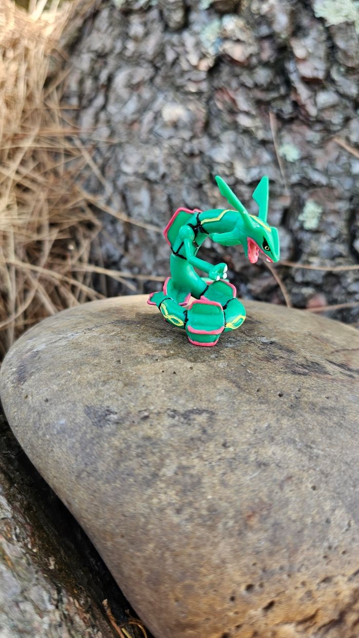 Super figurine Pokemon Nintendo Rayquaza