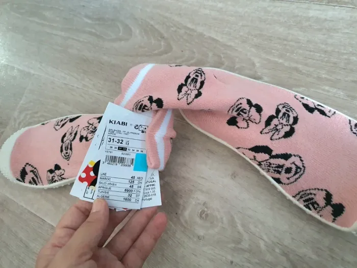 Chaussons chaussettes taille 31-32 Minnie - neuves - photo numéro 4
