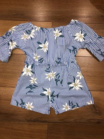 Combi short fleurie 🌺 taille 3 ans très bon état