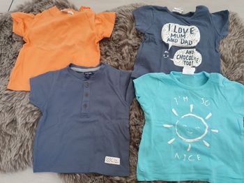 Lot de 4 t-shirts manches courtes taille 6 mois