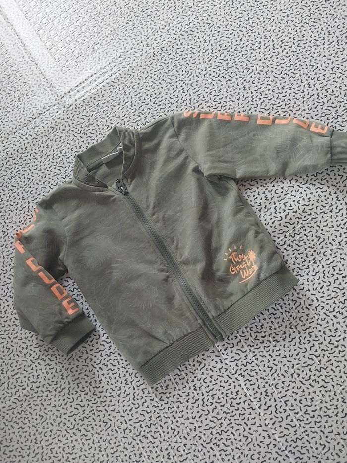 Veste gilet léger bébé garçon Name It 9-12 mois kaki zippée - photo numéro 2