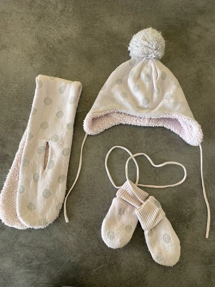 Ensemble bonnet écharpe gants Obaibi 12 mois