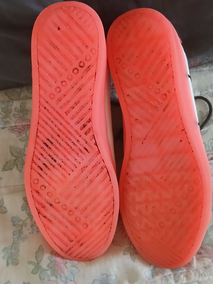 Baskets Mickey Mouse pointure 38 - photo numéro 5