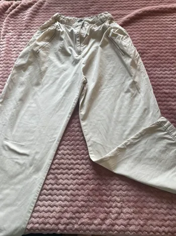Pantalon fin Zara