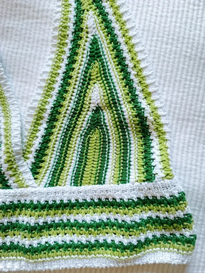Crop top au crochet Boutique italienne Taille S - photo numéro 3