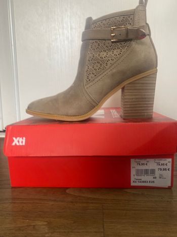 Bottines  cuir  taupe neuve  T.40