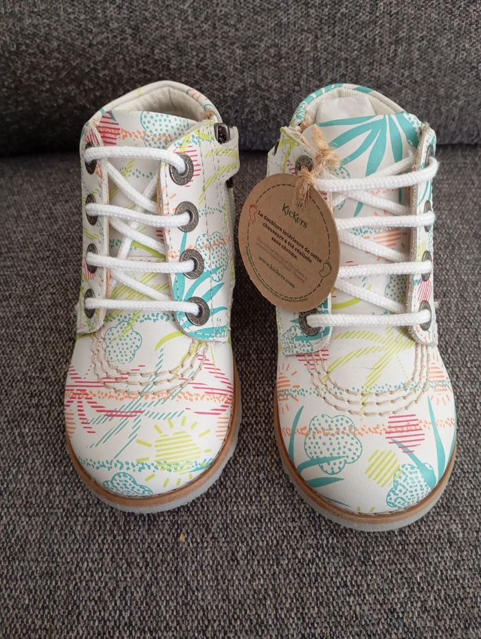 Kickers neuves mixte en taille 23 - photo numéro 2