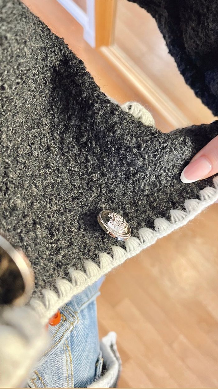 Veste Bouclette à Boutons Dorés - photo numéro 4