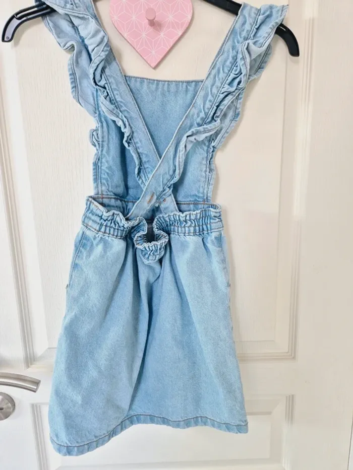 Robe salopette en jeans kiabi 8 ans - photo numéro 3