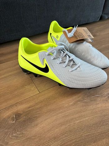 Crampons Nike 41 homme