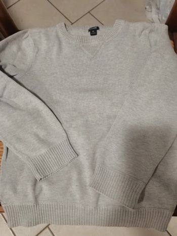 Pull gris