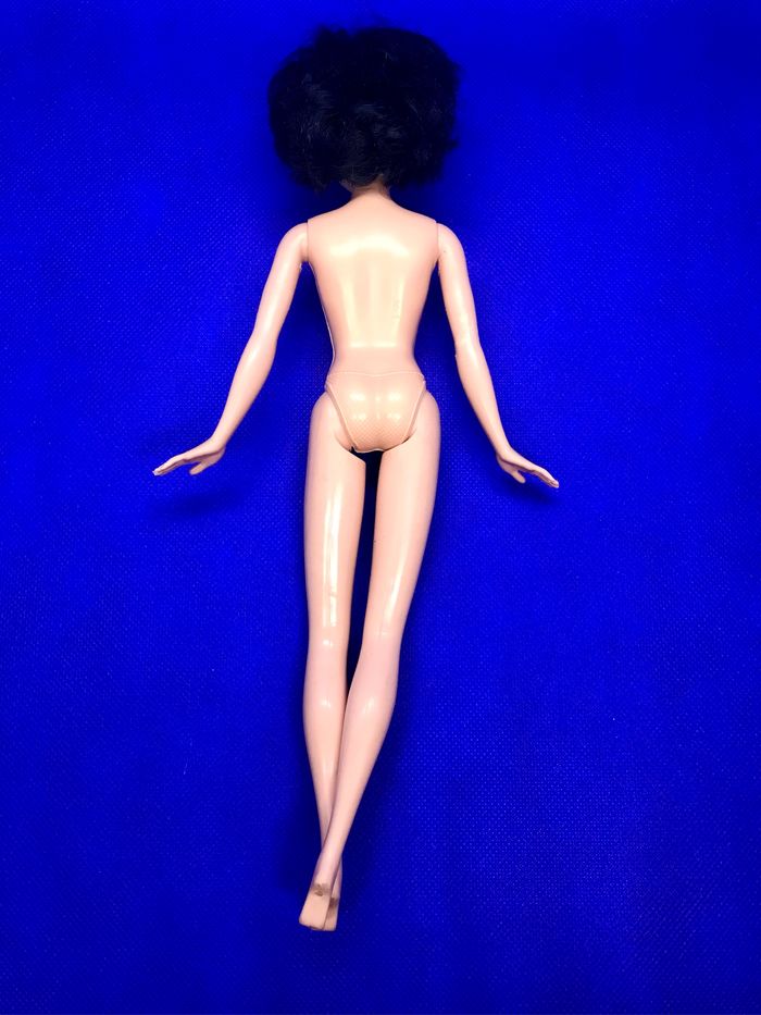 2006 Poupée princesse Disney Blanche neige Mattel - photo numéro 3