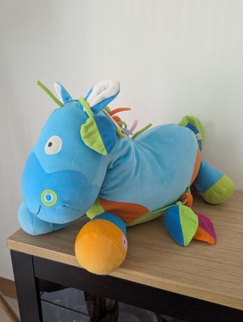 Cheval d'éveil bleu