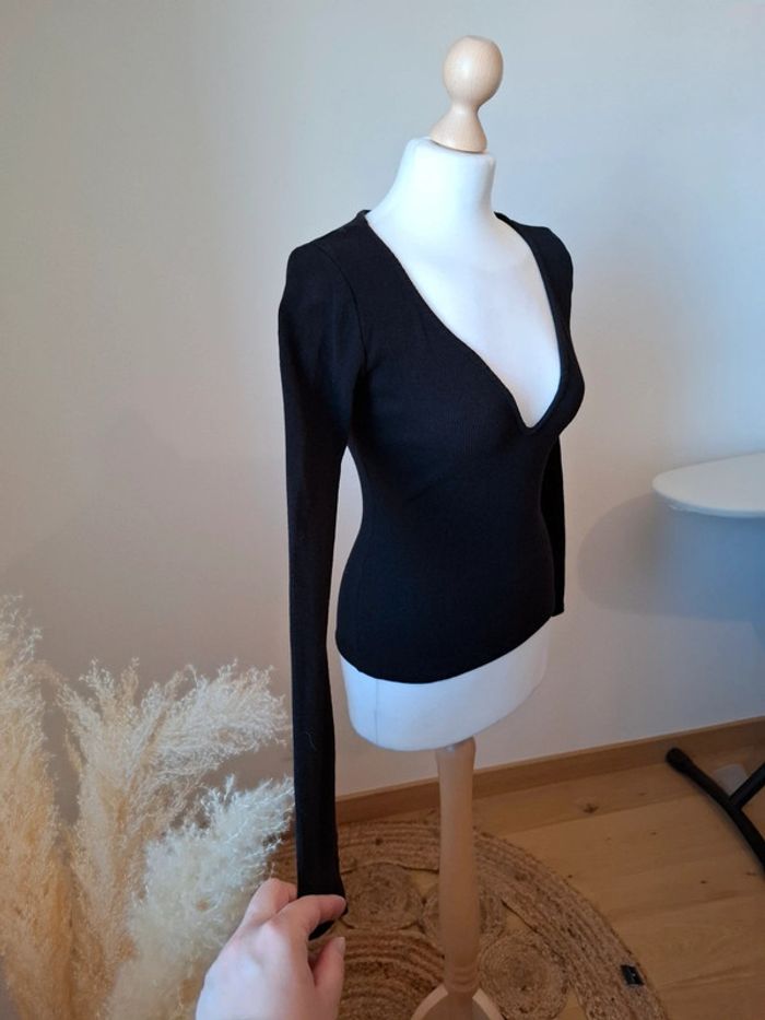 Top noir côtelé décolleté taille S 36