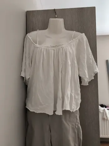 Haut avec épaules dénudées Pull&Bear