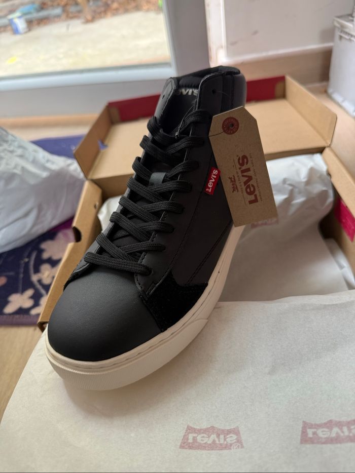 Magnifiques baskets montantes levi’s neuves avec étiquette pointure 39 - photo numéro 7