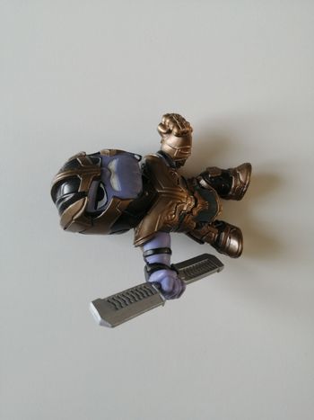 figurine thanos marvel