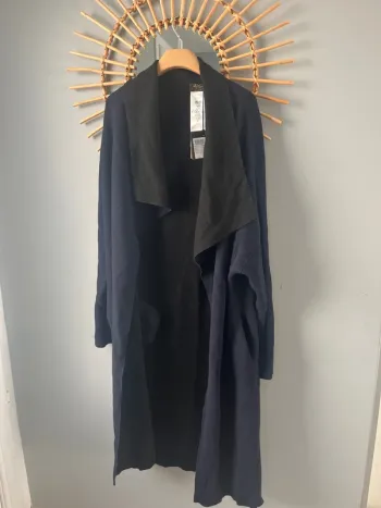 Manteau femme Liu Jo réversible noir et marine neuf avec étiquette taille M