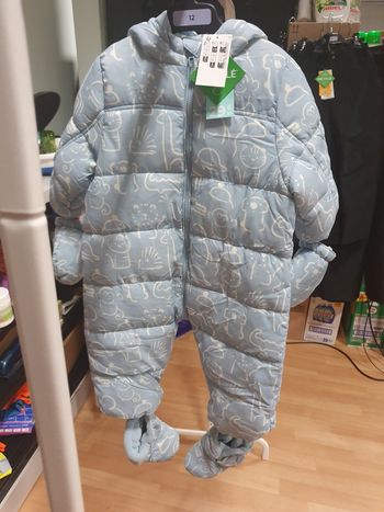 Combinaison garçon 12 mois Neuve