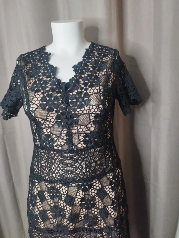 Robe ajourée avec doublure - photo numéro 3