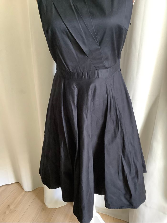 Robe noire Coupe patineuse Effet drapé devant naf naf o comme neuve - photo numéro 4