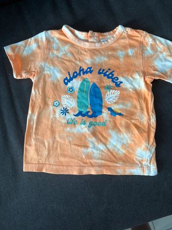 T-shirt tie and dye