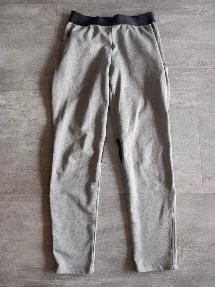 Legging fille Décathlon 10 ans.