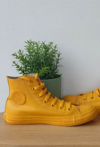 Converse All Star Chuck Taylor jaune pvc  taille 34