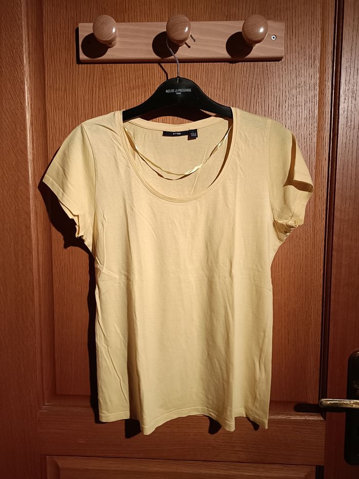Tee-shirt jaune