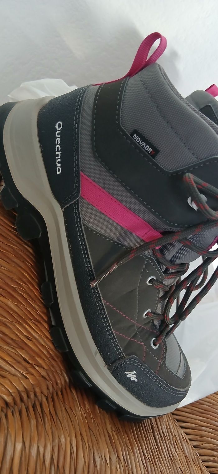 Chaussure de randonnées décathlon Pointure 36 - photo numéro 4