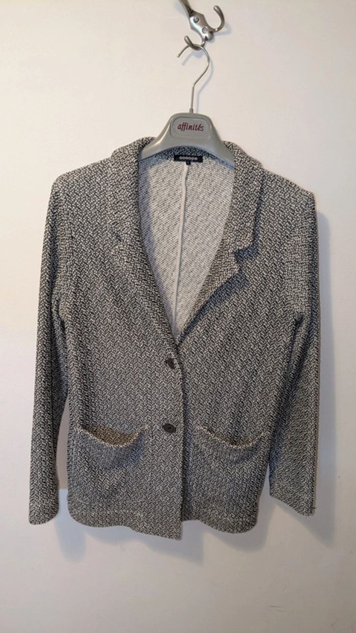 Veste blanche et noire Bonobo