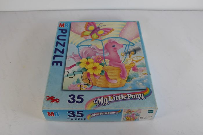 MB Puzzle petit poney 35 pièces (une pièce abimée)