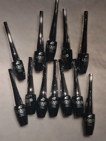 Eye liner liquide