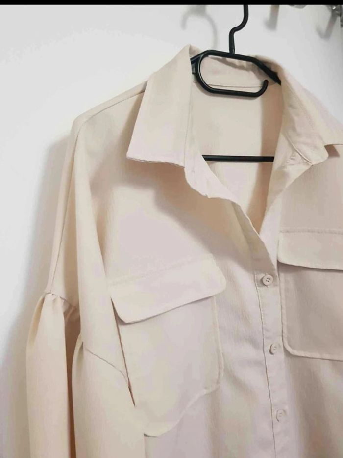Chemise  taille  44 46 - photo numéro 2