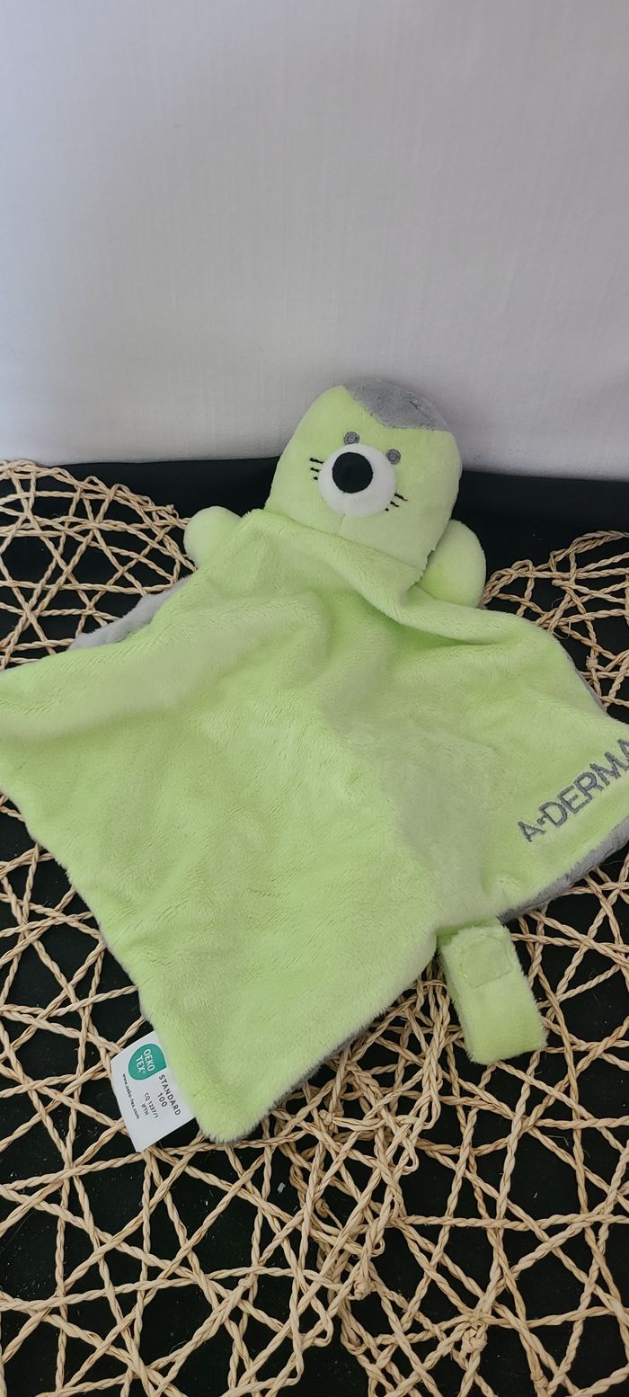 Doudou A-Derma Aderma Hérisson Plat Gris Vert Attache Tétine Oeko-tex - photo numéro 2