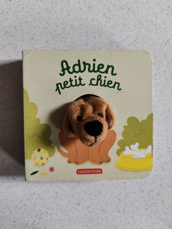 Livre Adrien petit chien