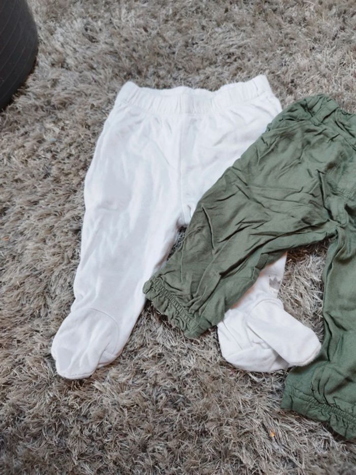 Lot de deux pantalons bébé fille 6 mois blanc et vert - photo numéro 3