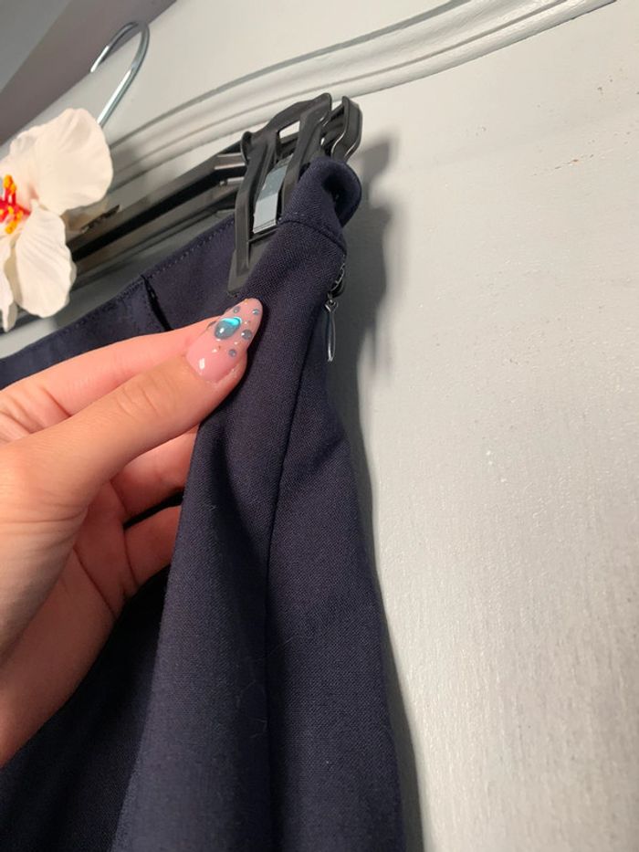 Pantalon tailleur bleu marine - photo numéro 4