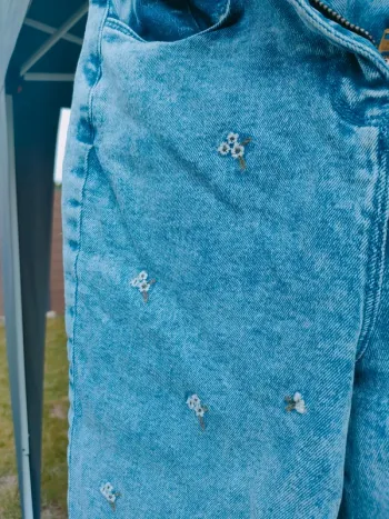 Jeans tape à l'oeil 12 ans