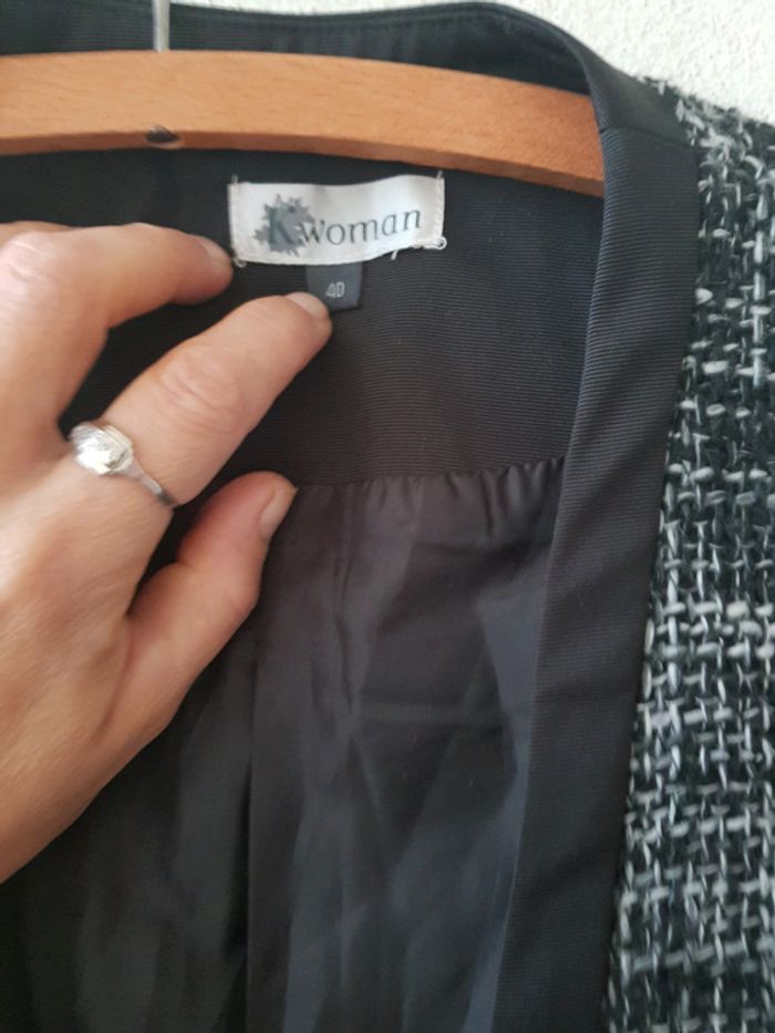 Veste blazer coupe courte en laine - photo numéro 2