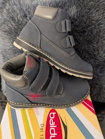Bottines garçon. Taille 30. Neuf. Balducci