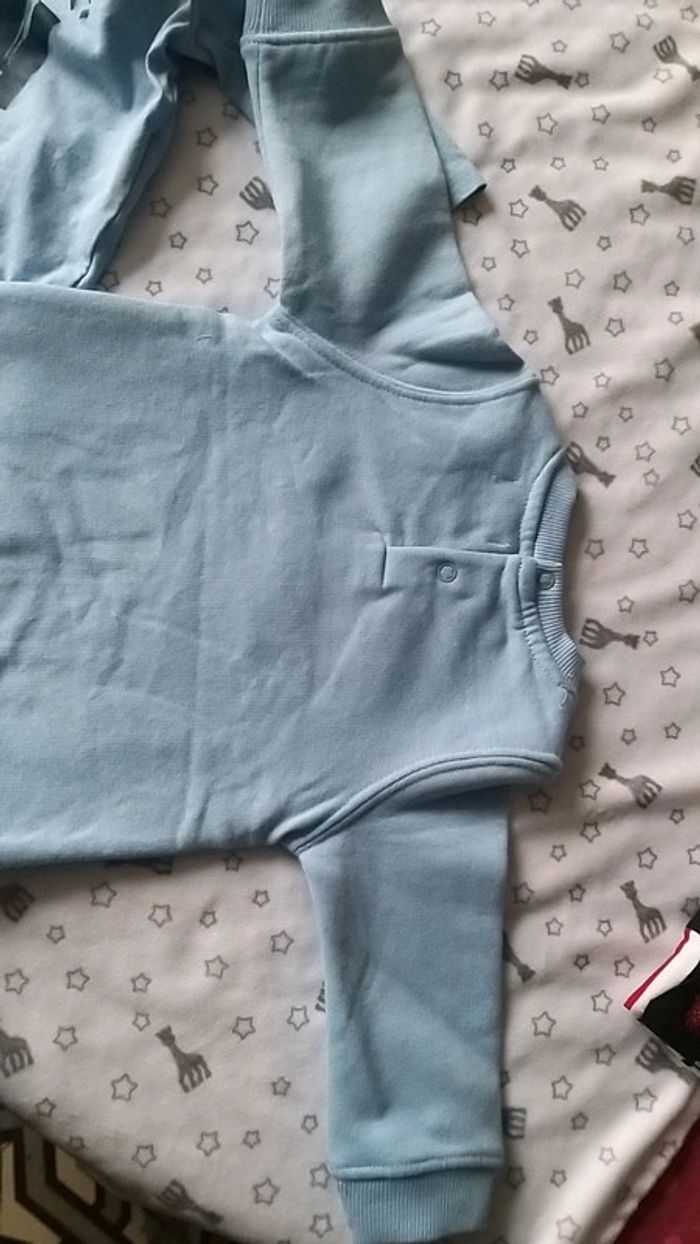 Pull neuf + tee-shirt manche longue 6 mois gémo - photo numéro 5