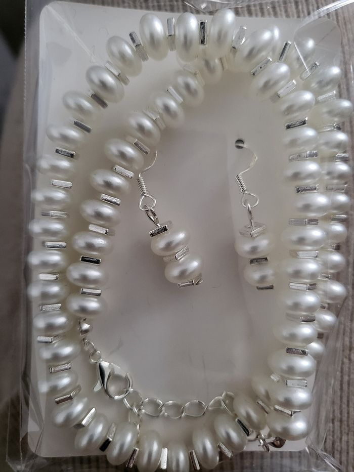 Parure collier et boucles