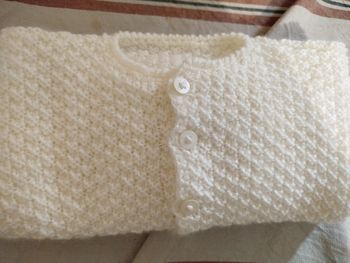 Brassière en laine tricoté en