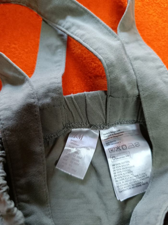 Short à bretelles H&M 12-18 mois 86 cm - photo numéro 2