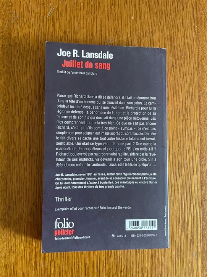 Livre juillet de sang - photo numéro 2